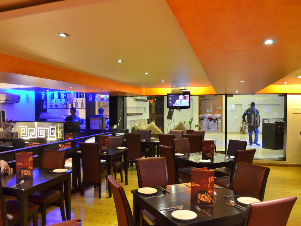 Hotel The Elite Suites Pune Exterior foto